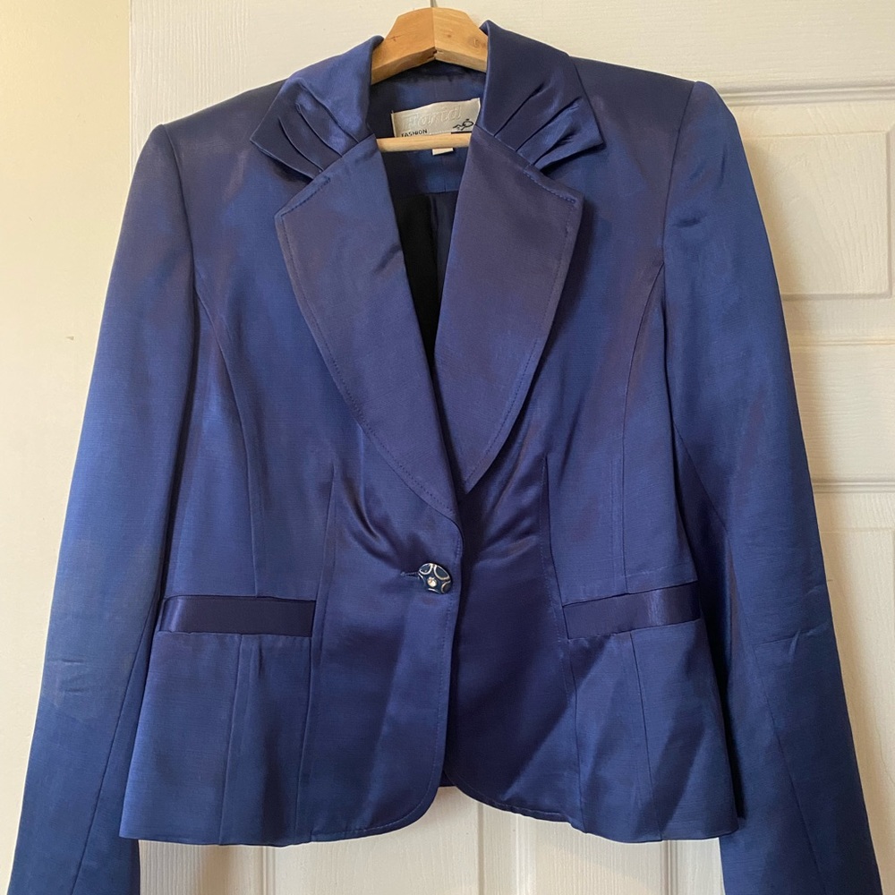 Elegant Blue Blazer